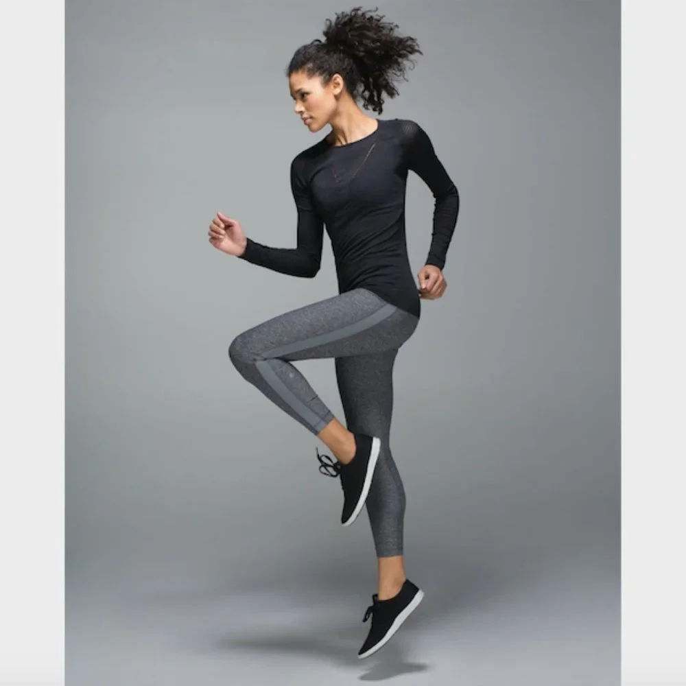 Lululemon Grey Silver Light Speed Tight Leggings Pants Size CAN 6 AUS 10 Active - Picture 12 of 12